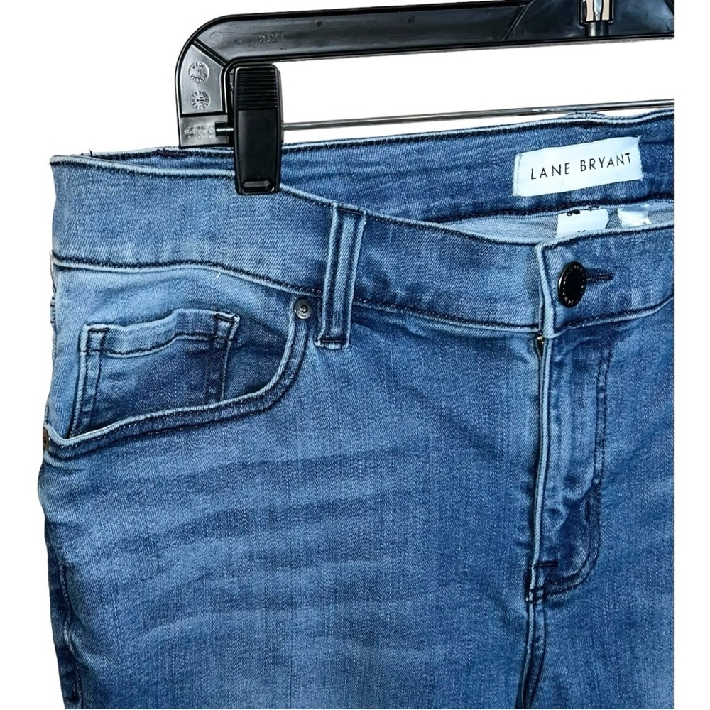 Lane Bryant Jeans Women’s Size 14 35x21 Blue Signature Fit Mid-Rise Pedal Crop - Picture 3 of 9